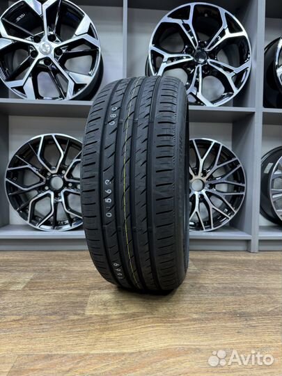 Roadstone Eurovis Sport 04 235/35 R19 91Y