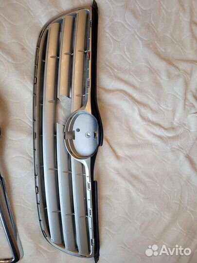 Решётка радиатора Corolla e120