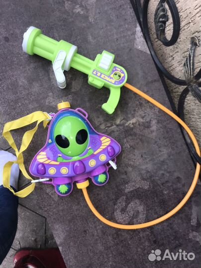 Детский водный пистолет