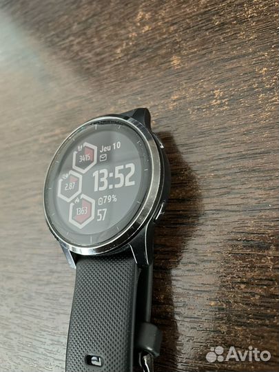 Часы Garmin vivoactive 4