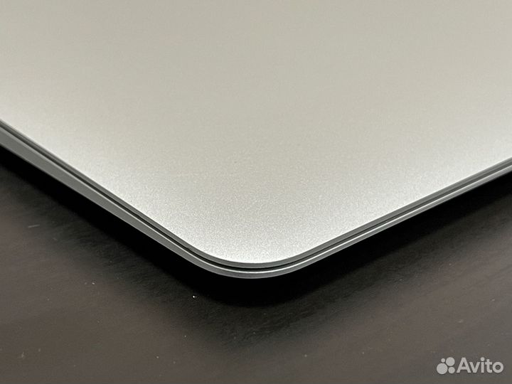 Macbook air 11 2014 в идеальном состоянии