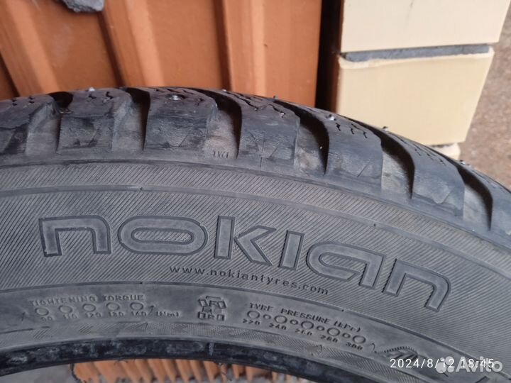 Nokian Tyres Hakkapeliitta 8 SUV 235/55 R19 105T