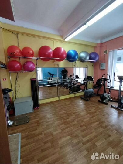 Стойка стеллаж для гимнастических мячей-фитболов