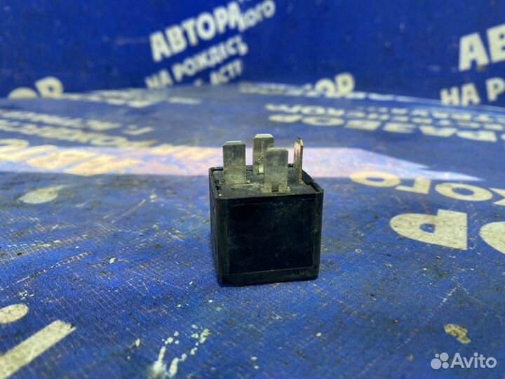 Реле Ford Focus 1 седан 2002