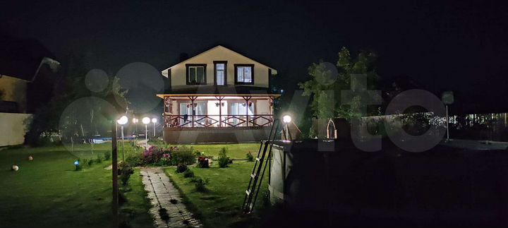 Дом 176,6 м² на участке 11 сот.