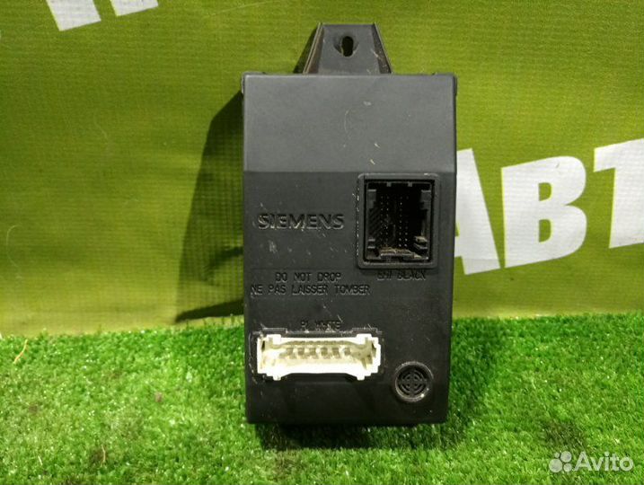 Блок комфорта Renault Sandero K7J710