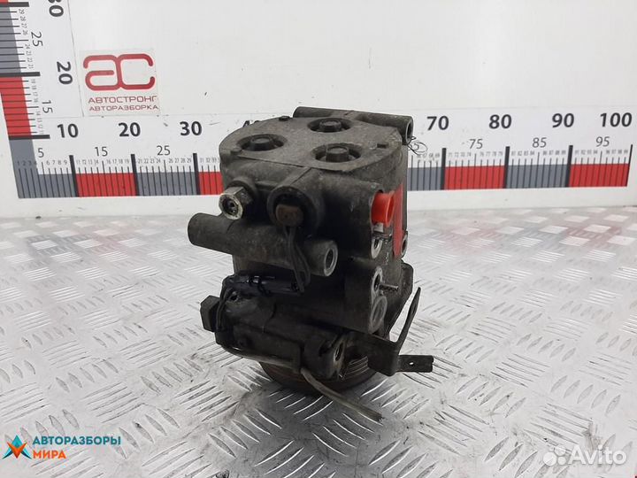 Компрессор кондиционера Mitsubishi Space Star 2001