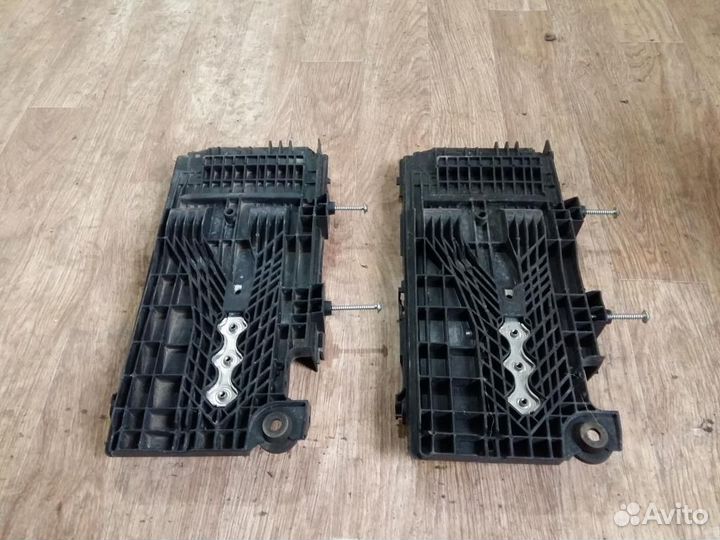 Крепление акб (корпус/подставка) Ford Mondeo IV 2