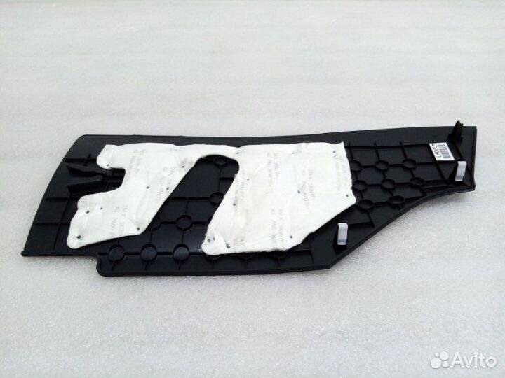 Накладка консоли левая Kia Sorento Prime UM D4HB