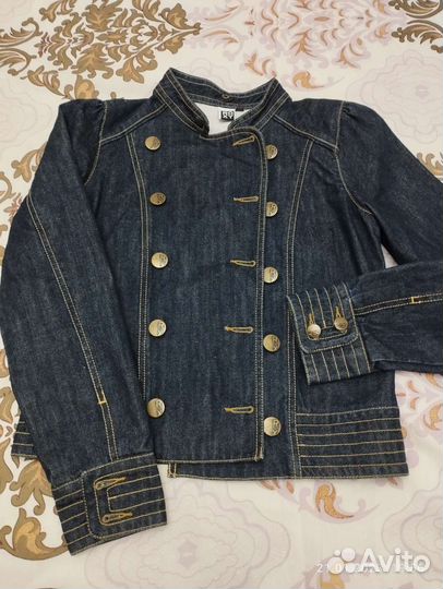 Джинсовая куртка