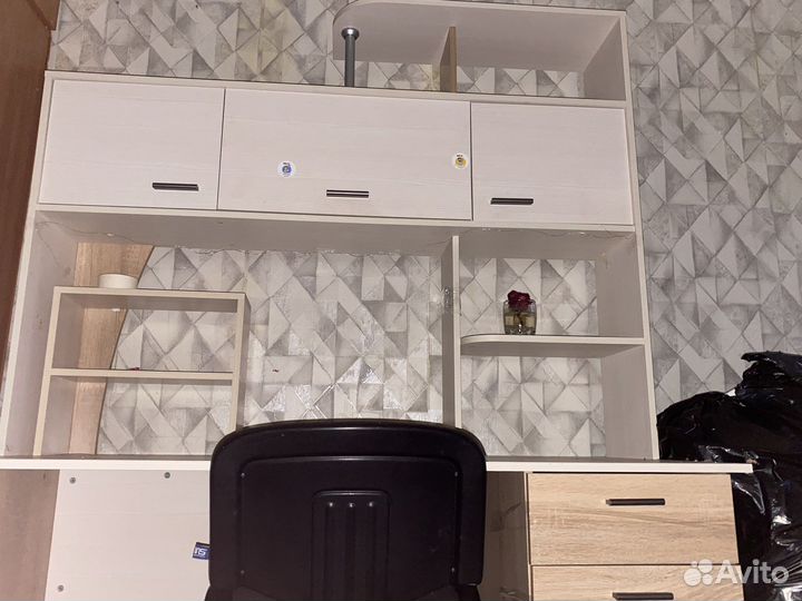 Компьютерный стол