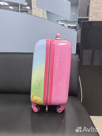 Детский чемодан на колесиках для девочки
