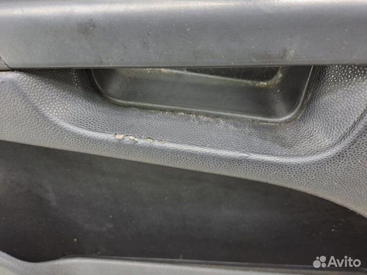 Обшивка двери передней правой Opel Astra H 1.6