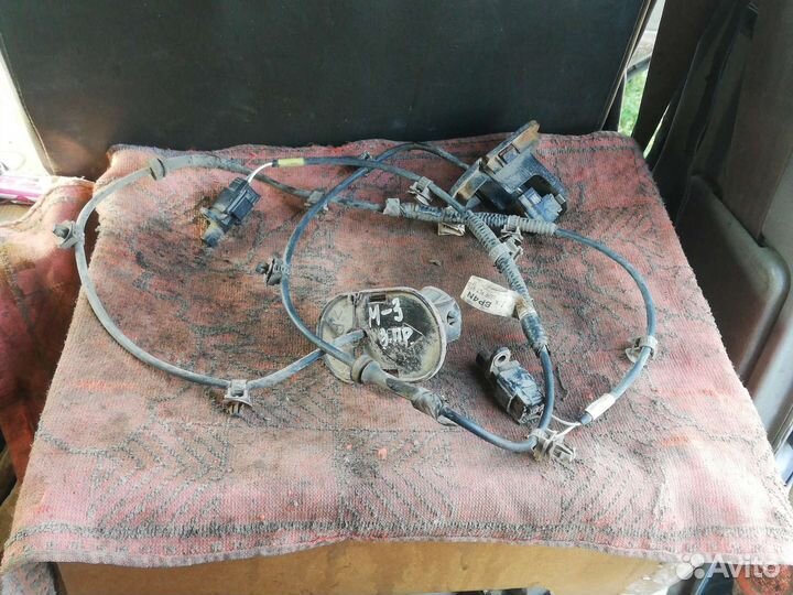 Датчик абс задний Мазда 3 вк