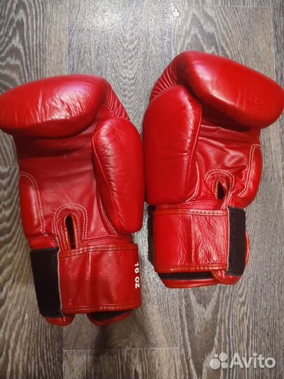 Боксерские перчатки 16 oz