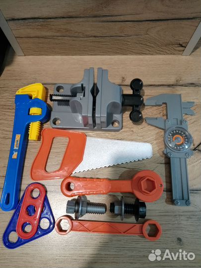 Игрушечные инструменты