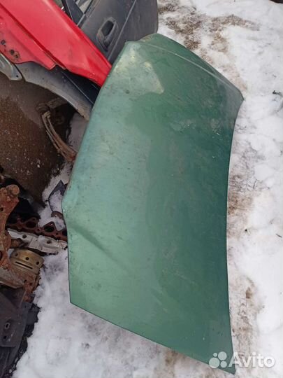 Капот dodge caravan