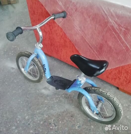 Беговел с надувными колесами (Kazam)