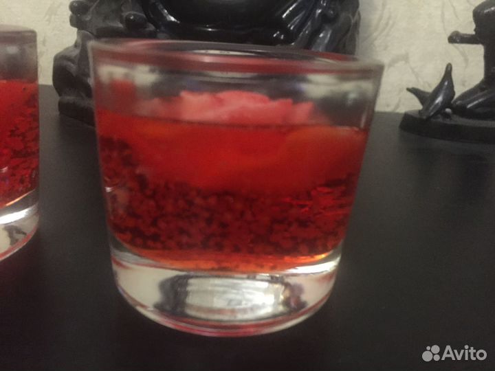 Романтические свечи в стеклянных стаканчиках