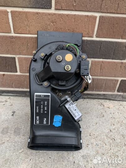 Отопитель, моторчик печки задний Бмв х5 е53