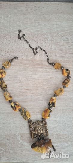 Колье янтарь