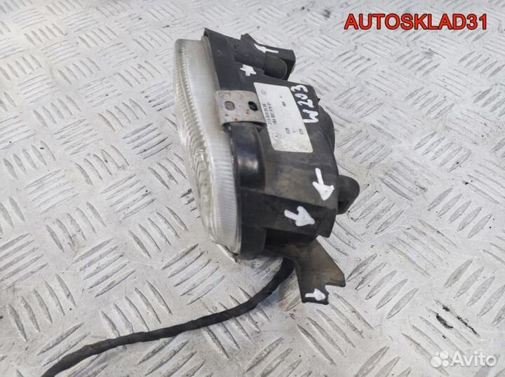 Фара противотуманная левая Mercedes Benz W203