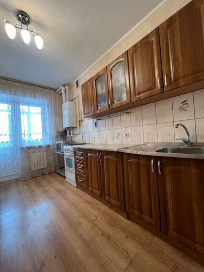 1-к. квартира, 40 м², 1/4 эт.