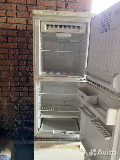 Холодильник Polair