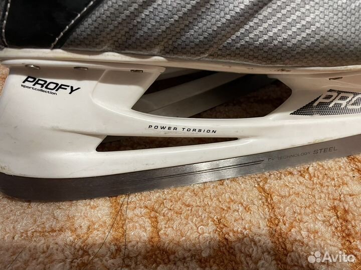 Коньки хоккейныйе