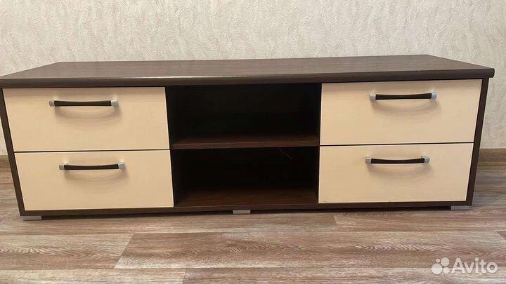 Тумба под телевизор