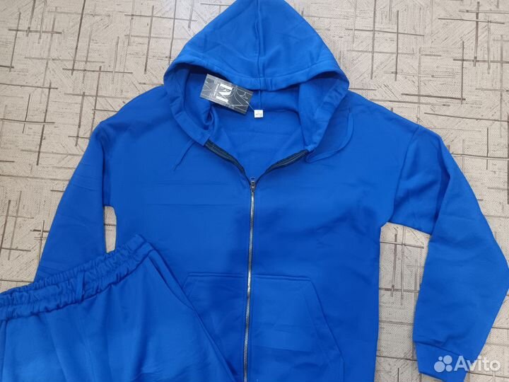 Спортивный костюм женский