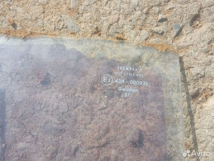 Стекло двери переднее левое Ваз 2113