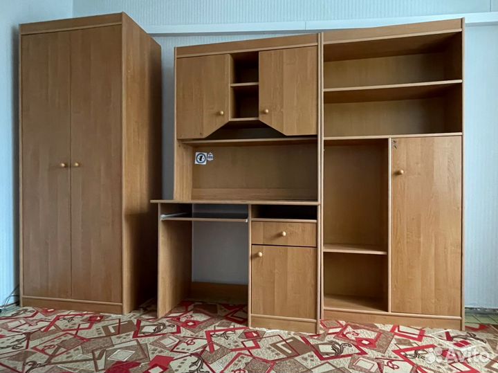 Детская стенка со столом бу