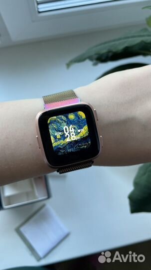 Fitbit versa 3 смарт часы
