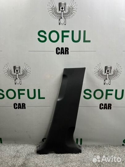 Обшивка центральной стойки салона правая Toyota