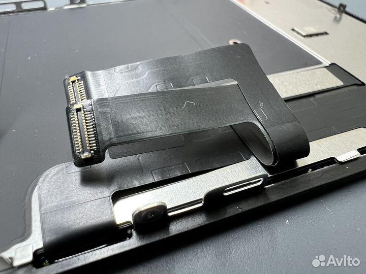 Дисплей iPhone 11 (3 из 5)