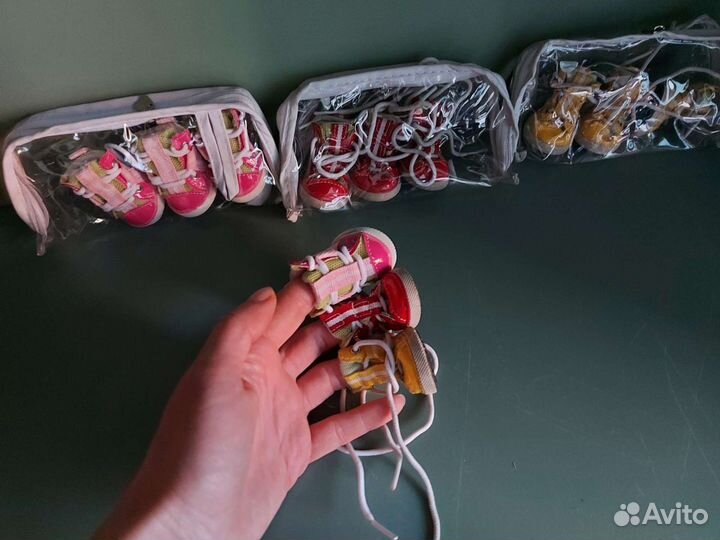 Обувь (кеды) для маленьких соб