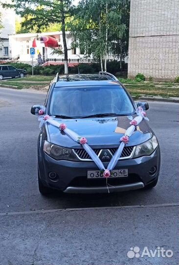 Свадебные украшения на машину