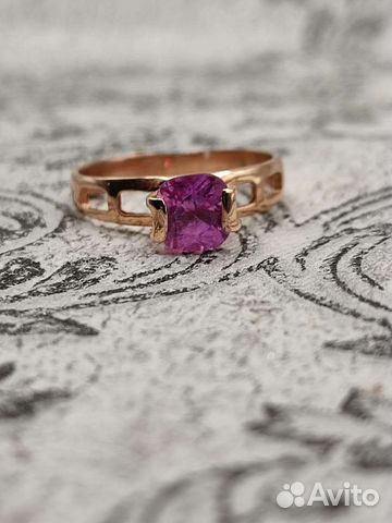 Золотое кольцо с натуральным сапфиром 585