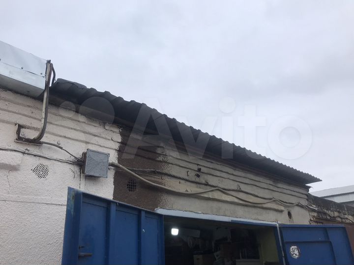 Гараж, > 30 м²