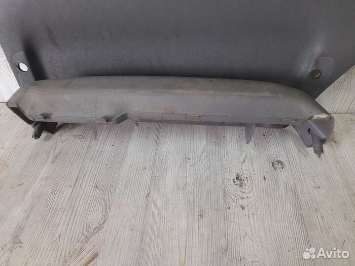 Обшивка двери левая Ford Transit 94-00