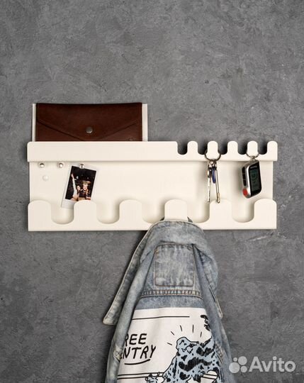Вешалка настенная для одежды и ключей