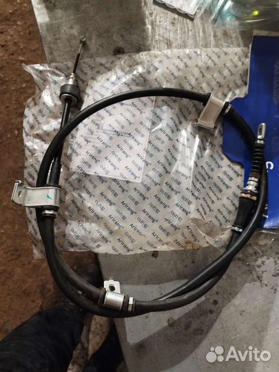 Трос ручного тормоза KIA ceed