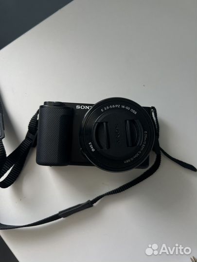 Беззеркальный фотоаппарат Sony ZV-E10 Kit 16-50mm