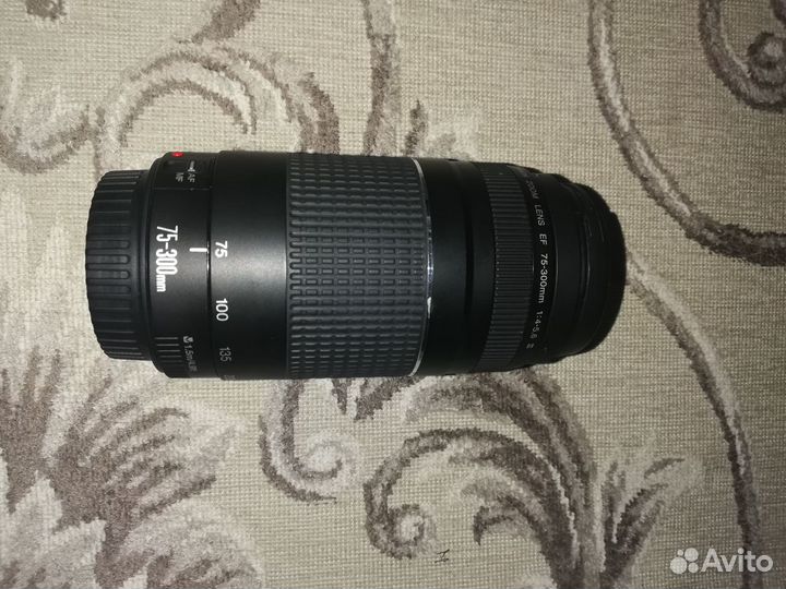 Продам зеркальный фотоаппарат Canon 60D (комплект)