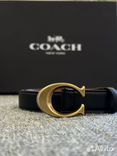 Женский ремень coach с фирменной пряжкой