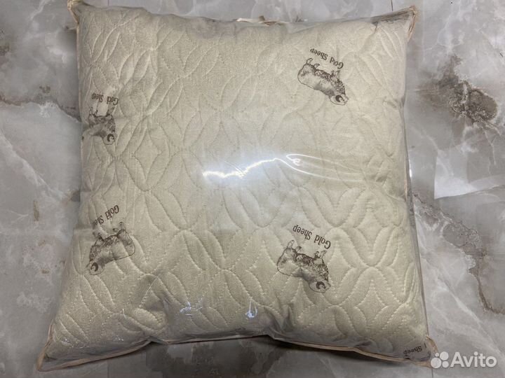 Подушки овечья шерсть новые 70х70 50х70