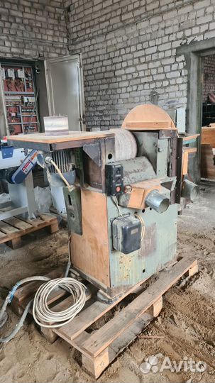 Шлифовальный станок по дереву