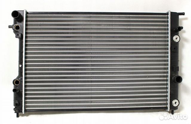 Радиатор охлаждения Opel Omega B