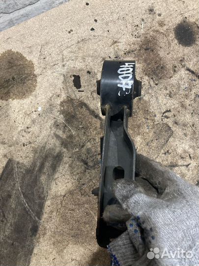 Опора двигателя задняя Peugeot 4007